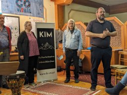 KIM und Wolfgang Sieberth begrussen die Zuschauer